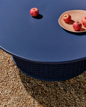 Load image into Gallery viewer, Sedalis outdoor coffee table in aluminium with blue rope cord Ø99 cm - image 3
