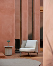 Load image into Gallery viewer, Sedalis outdoor armchair in aluminium and taupe rope cord - image 5
