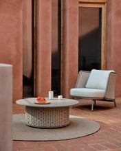 Load image into Gallery viewer, Sedalis outdoor coffee table in aluminium and taupe rope cord Ø99cm - image 2