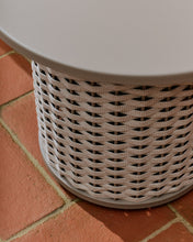 Load image into Gallery viewer, Sedalis outdoor side table in aluminium and taupe rope cord Ø50cm - image 4