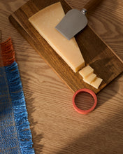 Load image into Gallery viewer, Zairin serving board in FSC 100% acacia wood and pink metal - image 2