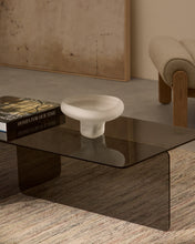 Load image into Gallery viewer, Ondaro frosted glass centrepiece 15cm - image 3