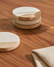 Load image into Gallery viewer, Nivol set of 4 coasters in white marble and travertine - image 2