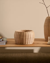 Load image into Gallery viewer, Zilna rattan vase 19cm - image 3