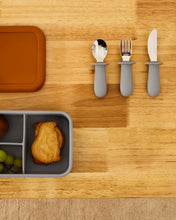 Load image into Gallery viewer, Lili lunch box in orange and blue silicone - image 5