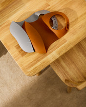 Load image into Gallery viewer, Lili set of two bibs in orange and blue silicone - image 3