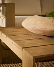 Load image into Gallery viewer, Rivor terracotta planter with natural finish Ø 50cm - image 4