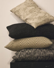 Load image into Gallery viewer, Mevia cushion cover in beige and black linen blend 50 x 50 cm - image 3