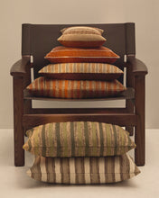 Load image into Gallery viewer, Dorevi ecru striped silk blend jacquard cushion cover 40 x 60cm - image 3