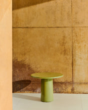 Load image into Gallery viewer, Albanella coffee table in cement with glossy green finish Ø65cm - image 2