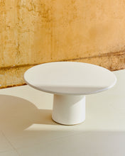 Load image into Gallery viewer, Albanella coffee table in cement with glossy white finish Ø85cm - image 2
