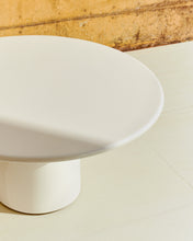 Load image into Gallery viewer, Albanella coffee table in cement with glossy white finish Ø85cm - image 3