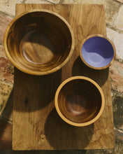 Load image into Gallery viewer, Zairin yellow FSC 100% acacia wood bowl - image 3