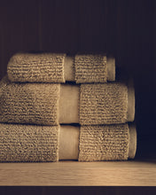 Load image into Gallery viewer, Olvira 100% cotton dark green jacquard border bath towel 70 x 140cm - image 5