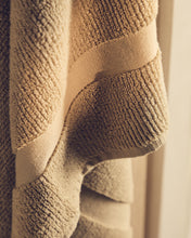 Load image into Gallery viewer, Olvira 100% cotton dark green jacquard face towel 30 x 50cm - image 7