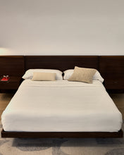 Load image into Gallery viewer, Simmel duvet cover and pillowcase set in ecru linen blend for 180 cm bed - image 2