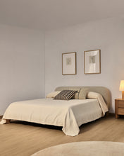 Load image into Gallery viewer, Raylo bedspread in 100% cotton with striped structure for 150/160 cm bed - image 2