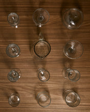 Load image into Gallery viewer, Vinea wine glass made of transparent recycled glass - image 6