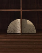 Load image into Gallery viewer, Serela bookend in white marble - image 3