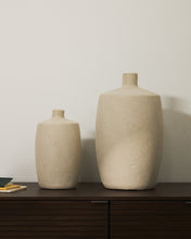 Load image into Gallery viewer, Mireni papier-mâché vase beige Ø 26 cm - image 3