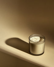 Load image into Gallery viewer, 400g Soft Jasmin scented candle - image 5