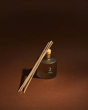 Load image into Gallery viewer, 100ml Sweet Vanilla fragrance reed diffuser - image 3