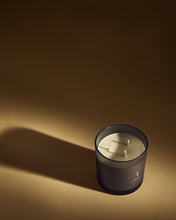 Load image into Gallery viewer, 400g Cozy Cashmere scented candle - image 3