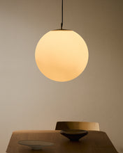 Load image into Gallery viewer, Brisia metal ceiling lamp with brushed brass finish and 1 frosted glass ball Ø50cm - image 2