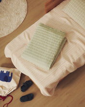 Load image into Gallery viewer, Rilune 100% cotton bedspread with light green embossed stripe effect for 90 cm bed - image 3