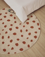 Load image into Gallery viewer, Tandani beige cotton round rug with orange cheetah design Ø 100cm - image 2