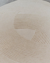 Load image into Gallery viewer, Domm beige wool rug, Ø 200 cm - image 2