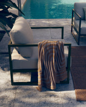 Load image into Gallery viewer, Comova 100% outdoor armchair in light grey and green aluminium - image 6