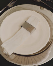 Load image into Gallery viewer, Pals de 2 serviettes, 100% white linen - image 3
