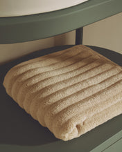 Load image into Gallery viewer, Navira 100% cotton beige bath towel 70 x 140cm - image 5