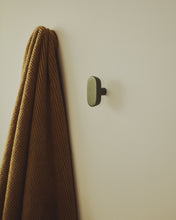 Load image into Gallery viewer, Arely set of 2 solid beech wood hangers with green lacquer finish 6.5 cm/10 cm - image 2