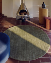 Load image into Gallery viewer, Empuries green round rug Ø200cm - image 2