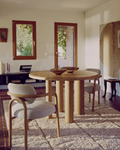 Load image into Gallery viewer, Mailen round table in ash wood veneer with natural finish, Ø 120 cm - image 3