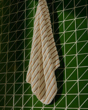 Load image into Gallery viewer, Dorane 100% cotton towel with orange stripes 70 x 140cm - image 5