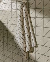 Load image into Gallery viewer, Dorane 100% cotton towel with green stripes 50 x 90cm - image 4