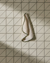 Load image into Gallery viewer, Sedora 100% cotton towel with green contrast detail 30 x 50cm - image 3