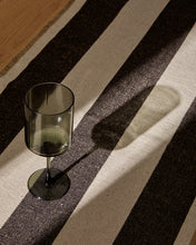 Load image into Gallery viewer, Eluria green wine glass, 39.5 cl - image 3