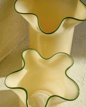 Load image into Gallery viewer, Endasi yellow glass vase 19.5cm - image 4