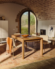 Load image into Gallery viewer, Arelida table in oak veneer and solid oak wood with light brown finish 220 x 100 cm FSC Mix Credit - image 4