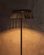 Load image into Gallery viewer, Aldet outdoor solar floor lamp in green flat rope cord with metal base Ø46cm - image 7