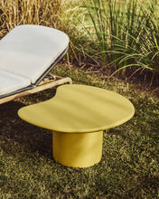 Load image into Gallery viewer, Macarella coffee table in mustard concrete 83 x 77cm - image 2