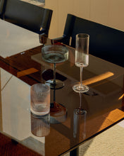 Load image into Gallery viewer, Eluria green cocktail glass, 31.5 cl - image 3