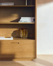 Load image into Gallery viewer, Arelida shelving unit made of oak veneer and solid oak wood with light brown finish 90 x 185 cm FSC Mix Credit - image 5