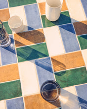 Load image into Gallery viewer, Tella round table in graphite galvanised steel with multicoloured tiles Ø90 cm - image 4