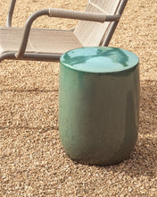 Load image into Gallery viewer, Mesquida outdoor side table in ceramic with glazed turquoise finish Ø 35cm - image 2