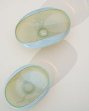 Load image into Gallery viewer, Nodila white glass centrepiece 23 x 16.5cm - image 3